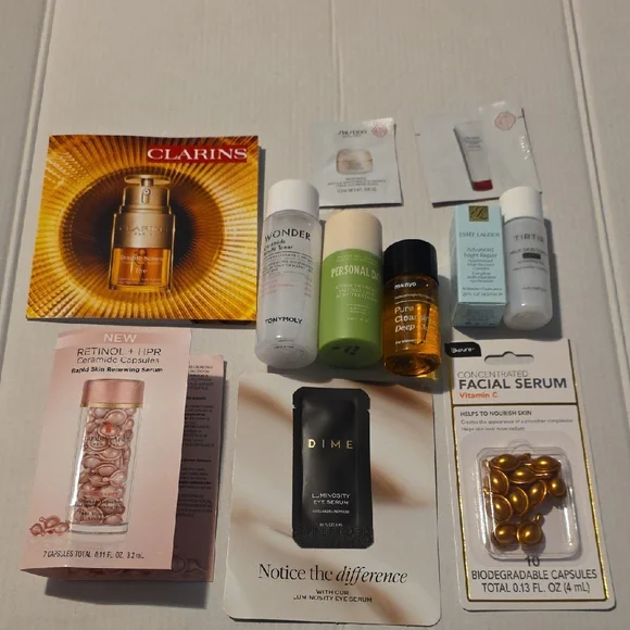 Skincare Sample Set - Picture 1 of 3